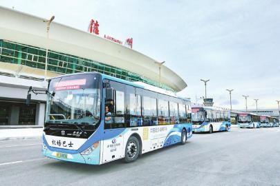 2018年9月7日，泸州云龙机场专线公交车到位。