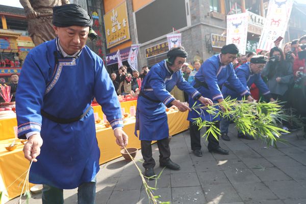 图片默认标题_fororder_2019年苗年庆祝活动--祭祀仪式-梁俊摄8