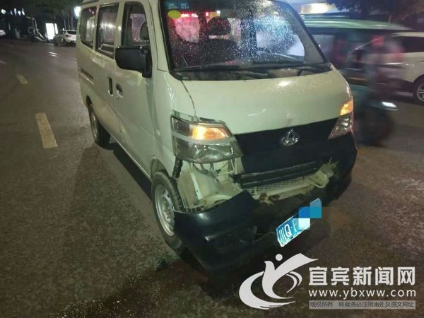 第一事故现场受害车辆.（张杰摄）