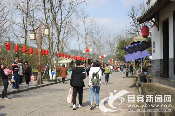 李庄古镇已有1470多年建镇史。